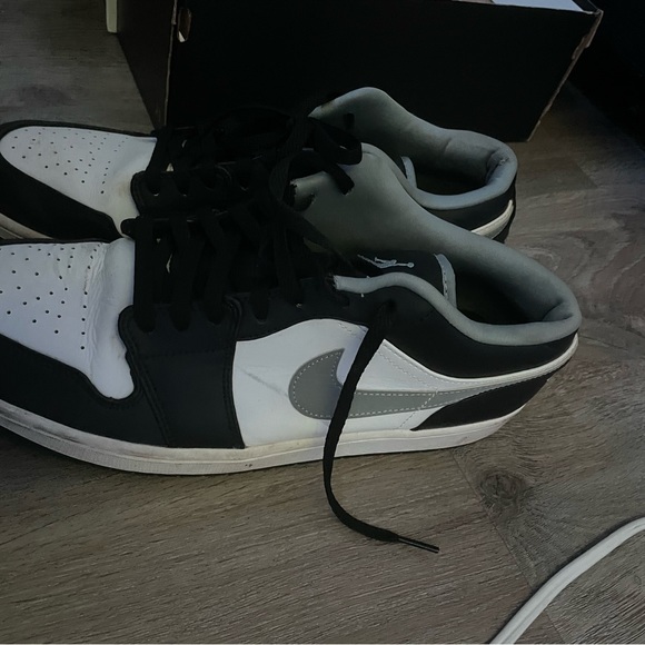 Jordan 1 low - Picture 2 of 3